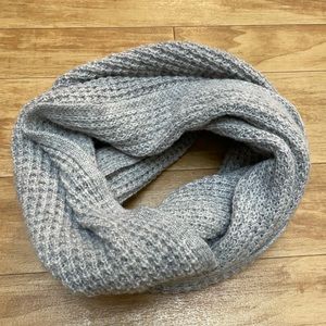 gray Celeste wool/cashmere scarf